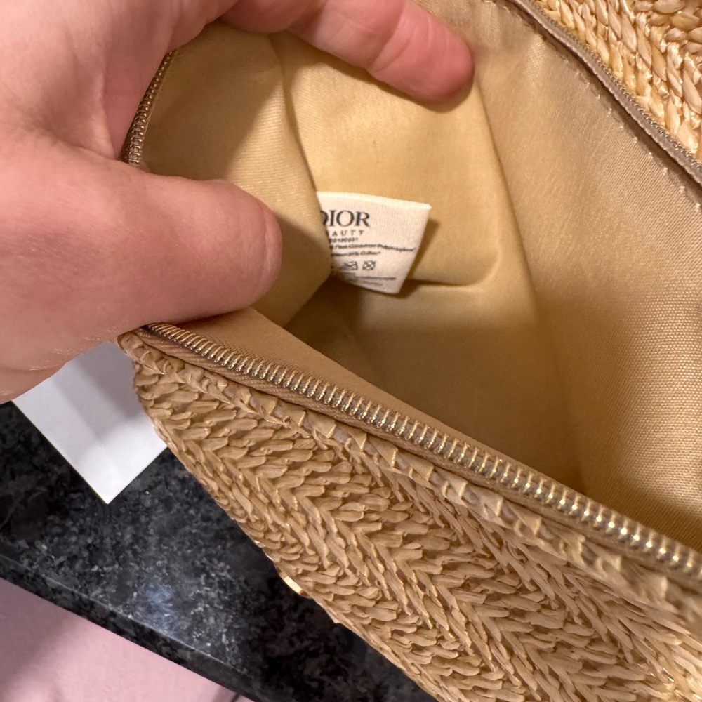 Dior cosmetic  rattan pouch bag - Picture 6 of 6